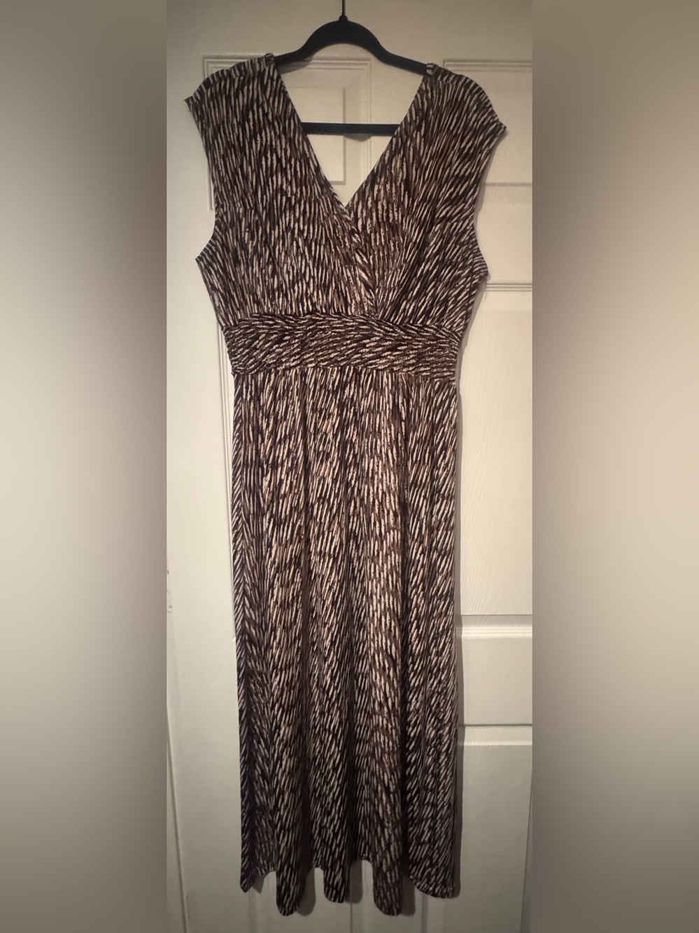 Studio West Sz Lg/XL Brown Cream Black Animal or Abstract Stripe Maxi Dress